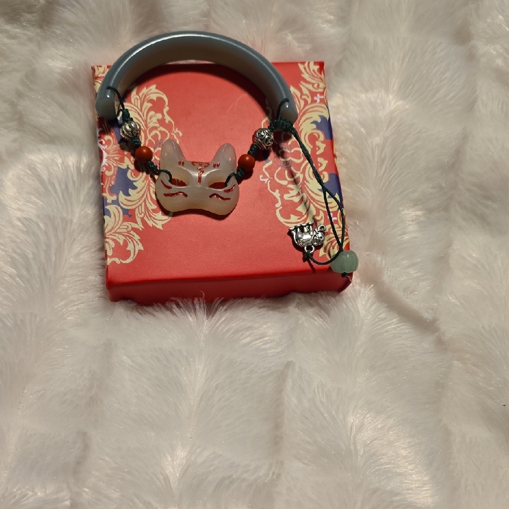 Fox Mask Beaded Bracelet